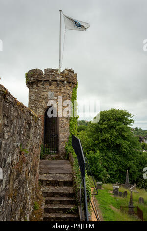 Die Stadtmauern aus dem 13. Jahrhundert im Raleigh-Viertel in Youghal, County Cork, Republik Irland. Stockfoto