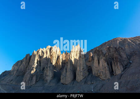 Fels in Dhankar Dorf, Spiti Valley, Himachal Stockfoto