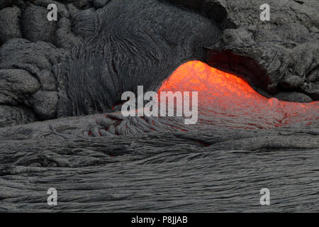 Frische Pahoehoe-lava Fluss von der Puu oo an den Flanken des Kilauea Vulkans vent, auf der grossen Insel von Hawai'i Stockfoto
