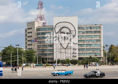 Fidel Castro Skulptur auf Ministerium des Innern Gebäude, Plaza De La Revolucion, Havanna, Kuba. Stockfoto