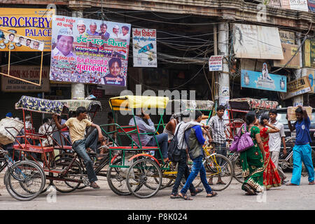 Jaipur, Indien - Nov 1, 2015. Straße in Jaipur, Indien. Jaipur ist die Hauptstadt und die größte Stadt im indischen Bundesstaat Rajasthan im Westen Indiens. Stockfoto