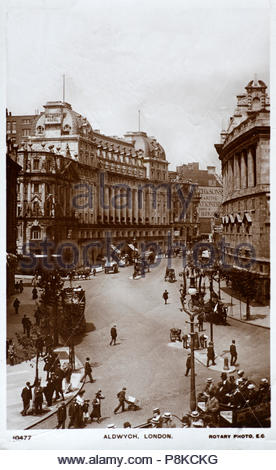 Blick auf das Waldorf Hotel, Aldwych London, England, alte Postkarte von 1910 Stockfoto