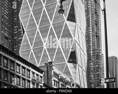 Schwarz-weiß Bild der vielfältigen Architektur in New York City, USA. Stockfoto