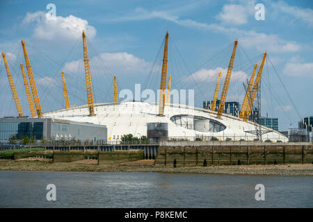 Die O2 Arena (Fka Millenium Dome) und ein Teil der InterContinental 02 Hotel, auf Greenwich Peninsula, East London, England, Großbritannien Stockfoto