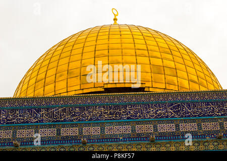 Der Felsendom islamischen heiligen Ort erbaut auf dem Gelände des Alten Jüdischen biblischen Salomos Tempel. Einer der am meisten umkämpften und begehrt Stockfoto