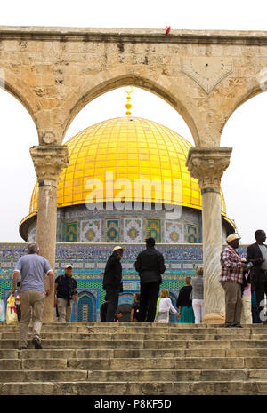 Der Felsendom islamischen heiligen Ort erbaut auf dem Gelände des Alten Jüdischen biblischen Salomos Tempel. Einer der am meisten umkämpften und begehrt Stockfoto