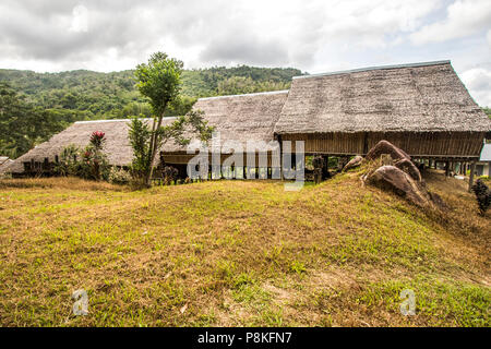 Traditionelle rungus Langhaus Kampung bavanggazo Sabah Malaysia Insel Borneo Stockfoto