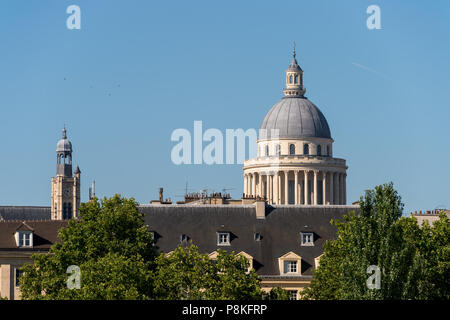 Blick auf die Kuppel des Pantheon in Paris, Frankreich Stockfoto