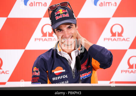 12. Juli 2018, Deutschland, Hohenstein-Ersntthal, Motorsport, Grand Prix Deutschland, Moto GP auf der Sachsen Ring: Spanisch Repsol-Honda Fahrer Dani Pedrosa kündigt seinen Rückzug aus der MotoGP während einer Pressekonferenz. Foto: Jan Woitas/dpa-Zentralbild/dpa Quelle: dpa Picture alliance/Alamy leben Nachrichten Stockfoto