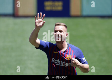 Juli 12, 2017. 12. Juli 2018. Camp Nou, Barcelona, Spanien - Präsentation von Arthur Melo als neue Spieler des FC Barcelona, in Barcelona Quelle: Andres Garcia/AFP 7/ZUMA Draht/Alamy leben Nachrichten Stockfoto