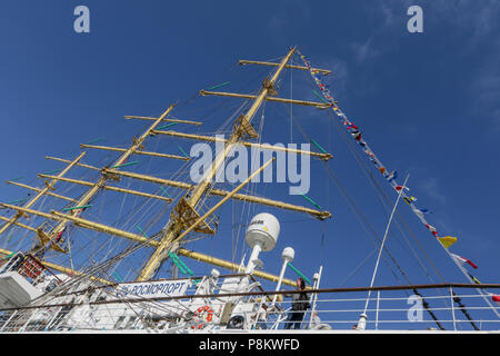 Sunderland, Großbritannien. 12. Juli 2018. Die Masten der Russische Großsegler Mir Credit: Dan Cooke Credit: Dan Cooke/Alamy Live News Credit: Dan Cooke/Alamy leben Nachrichten Stockfoto