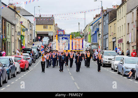 Ballygawley, Tyrone, Großbritannien. 12. Juli 2018. Jährliche 12. Juli Orange um Band Parade und Demonstration im Dorf Ballygawley, County Tyrone, Nordirland. Credit: Mark Winter/Alamy leben Nachrichten Stockfoto