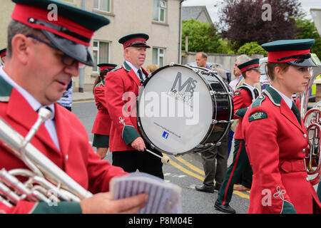 Ballygawley, Tyrone, Großbritannien. 12. Juli 2018. Jährliche 12. Juli Orange um Band Parade und Demonstration im Dorf Ballygawley, County Tyrone, Nordirland. Credit: Mark Winter/Alamy leben Nachrichten Stockfoto