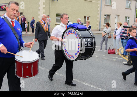 Ballygawley, Tyrone, Großbritannien. 12. Juli 2018. Jährliche 12. Juli Orange um Band Parade und Demonstration im Dorf Ballygawley, County Tyrone, Nordirland. Credit: Mark Winter/Alamy leben Nachrichten Stockfoto