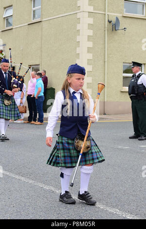 Ballygawley, Tyrone, Großbritannien. 12. Juli 2018. Jährliche 12. Juli Orange um Band Parade und Demonstration im Dorf Ballygawley, County Tyrone, Nordirland. Credit: Mark Winter/Alamy leben Nachrichten Stockfoto