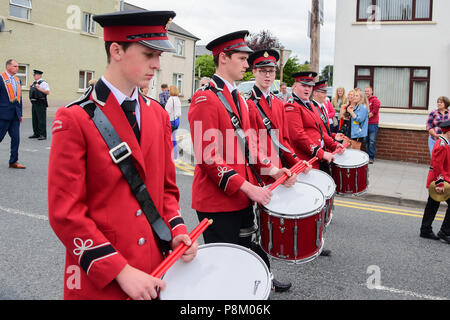 Ballygawley, Tyrone, Großbritannien. 12. Juli 2018. Jährliche 12. Juli Orange um Band Parade und Demonstration im Dorf Ballygawley, County Tyrone, Nordirland. Credit: Mark Winter/Alamy leben Nachrichten Stockfoto