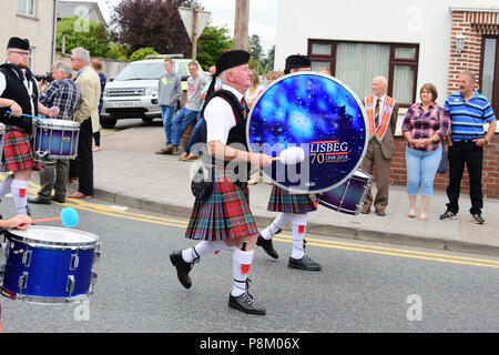 Ballygawley, Tyrone, Großbritannien. 12. Juli 2018. Jährliche 12. Juli Orange um Band Parade und Demonstration im Dorf Ballygawley, County Tyrone, Nordirland. Credit: Mark Winter/Alamy leben Nachrichten Stockfoto