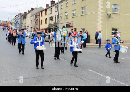 Ballygawley, Tyrone, Großbritannien. 12. Juli 2018. Jährliche 12. Juli Orange um Band Parade und Demonstration im Dorf Ballygawley, County Tyrone, Nordirland. Credit: Mark Winter/Alamy leben Nachrichten Stockfoto