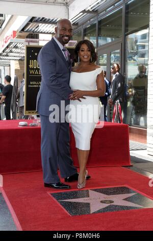 Los Angeles, CA, USA. 11. Juli 2018. Jay Tucker, Niecy Nash an der Induktion Zeremonie für Stern auf dem Hollywood Walk of Fame für Niecy Nash, Hollywood Boulevard, Los Angeles, CA 11. Juli 2018. Credit: Priscilla Grant/Everett Collection/Alamy leben Nachrichten Stockfoto