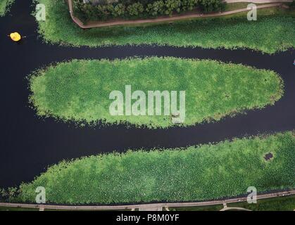 Shenyan, Shenyan, China. 13. Juli 2018. Shenyang, China - Luftaufnahmen der größten Lotus Pool in Shenyang, Provinz Liaoning im Nordosten Chinas. Credit: SIPA Asien/ZUMA Draht/Alamy leben Nachrichten Stockfoto