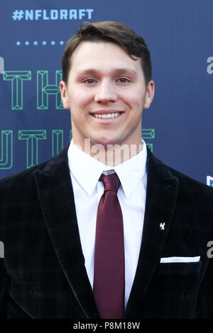 ARLINGTON, TX - Josh Allen besucht die 2018 NFL Draft bei AT&T Stadium am 26. April 2018 in Arlington, Texas. Stockfoto