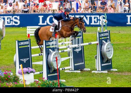 Fontainebleu, Frankreich. 12. Juli 2018. Graham Babes reiten Boucheron. GBR. 2. Wettbewerb. Junge Reiter. 1,50 m. Longines FEI EUROPÄISCHE JAHR J CH-Meisterschaft. Springen. Le Grand Parkett. Fontainebleu. Frankreich. 12.07.2018. Credit: Sport in Bildern/Alamy leben Nachrichten Stockfoto