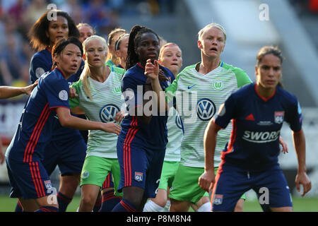 Kiew, Ukraine - 24. MAI 2018: Saki Kumagai, Pernille Harder, Griedge Bathy Mbock, Nilla Fischer porträts während der Herausforderung für die Kugel im Penalty Box Stockfoto