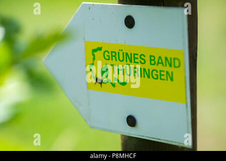 Signpost entlang der Deutschen grünen Gürtel eine Initiative zur Erhaltung der ehemaligen inaccessable borderzone zwischen Ost- und Westdeutschland zu schützen. Stockfoto