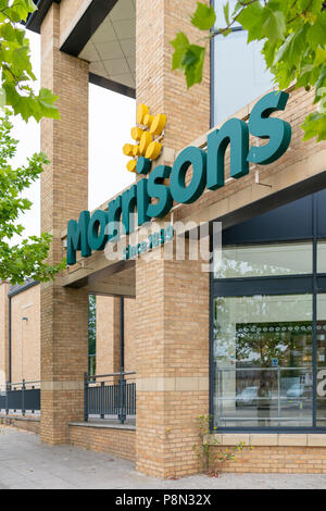 Morrison's Supermarkt in das neue Dorf Cambourne, South Cambridgeshire, Cambridgeshire, Großbritannien Stockfoto