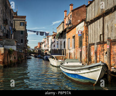 An jeder Ecke wurde eine einzigartige Aussicht und Während alle bekannten Spots sind nett und ich mag das aus dem Weg Flecken in Venedig Stockfoto