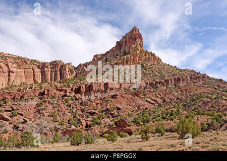 Dramatische Felsformationen in den Capitol Gorge im Capitol Reef National Park in Utah Stockfoto