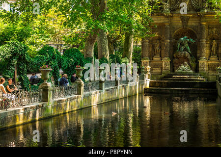 Fontaine de Medicis, Jardin du Luxembourg, Paris. Stockfoto