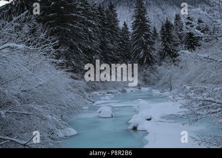 Fluss im winter Stockfoto