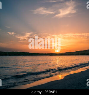 Beautifful Sonnenuntergang am Strand auf Sardinien, Italien. Stockfoto