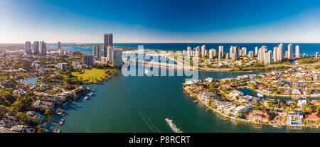 Luftaufnahme von Surfers Paradise und Southport an der Gold Coast, Stockfoto