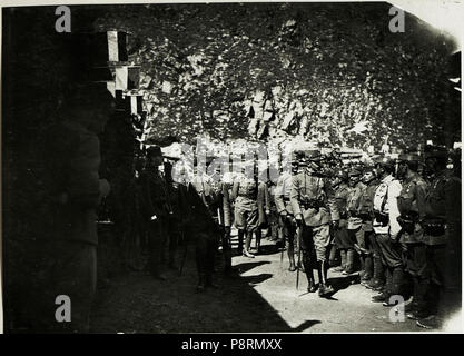 . 34 Alpine-Depots auf der Dreisprachenspitze, Kaiser Karl inspiziert das-IV-29 BildID Res-Infanteriebataillon (15425495) Stockfoto