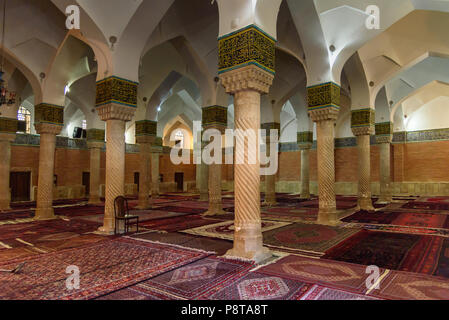 Sanandaj, Iran - 3. April 2018: Einrichtung von Dar Ol Ehsan Moschee oder Jame Moschee. Provinz Kurdistan Stockfoto