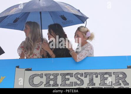 Manchester, UK Soapstars in Manchester City Centre credit Ian Fairbrother/Alamy Stockfotos Stockfoto