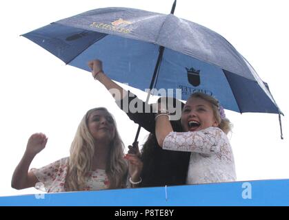 Manchester, UK Soapstars in Manchester City Centre credit Ian Fairbrother/Alamy Stockfotos Stockfoto