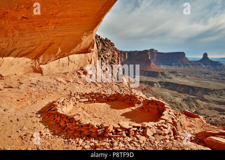 Falsche Kiva, Inseln im Stadtteil Himmel, Canyonlands National Park, in der Nähe von Moab, Utah, USA Stockfoto