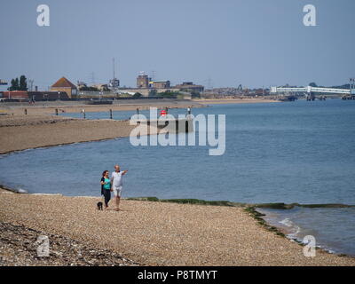 Sheerness, Kent, Großbritannien. 13. Juli 2018. UK Wetter: ein sonniger und warmer Tag in Sheerness, Kent. Credit: James Bell/Alamy leben Nachrichten Stockfoto