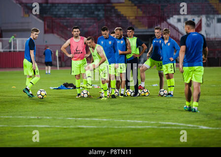 Novi Sad, Serbien. 12. Juli 2018. Das Team von Coleraine FC Aufwärmen vor dem Spiel Quelle: Nikola Krstic/Alamy leben Nachrichten Stockfoto