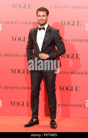 Maxi Iglesias an der Vogue 30. Jahrestag Party im Casa De Velázquez am 12. Juli 2018 in Madrid, Spanien. Stockfoto