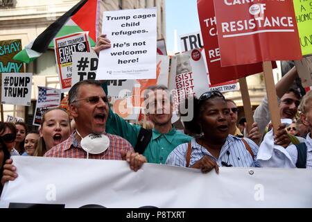 London, Großbritannien. 13. Juli 2018. Demonstration gegen den Besuch von US-Präsident Donald Trump, London, Großbritannien Peter Tatchell Credit: Finnbarr Webster/Alamy leben Nachrichten Stockfoto