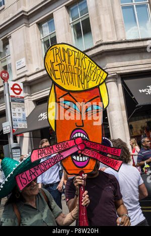 London, Großbritannien. 13. Juli 2018. Anti-Trump Demonstration, London, UK 13.07.2018 Credit: Bjanka Kadic/Alamy leben Nachrichten Stockfoto