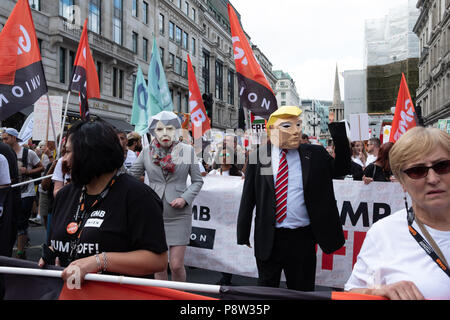 London, Großbritannien. 12. Juli 2018. Trump Demonstration, London, 13. Juli 2018 Credit: Chris Moos/Alamy leben Nachrichten Stockfoto