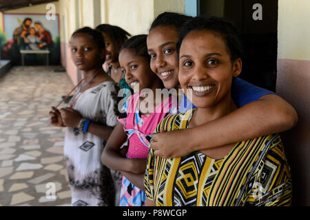 Äthiopien, Dire Dawa, katholische Kirche, Waisenhaus für Mädchen/AETHIOPIEN, Dire Dawa, der katholischen Kirche, Waisenheim der Kapuziner fuer Maedchen und AIDS-Waisen Stockfoto