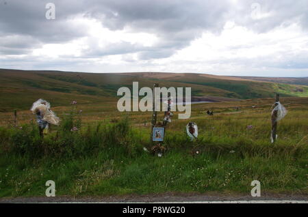 Saddleworth Moor Memorial an Keith Bennett, eines der fünf Opfer von Ian Brady und Myra Hindley. Gesehen, während ich John o'groats zu Lands End ging Stockfoto