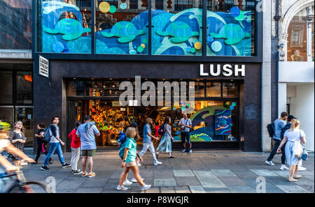 Üppige Store auf der Oxford Street, London, England, UK. Stockfoto