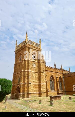 St. Peter's Kirche in Kineton, Warwickshire. Stockfoto